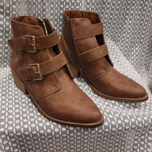 Justice ankle boots
